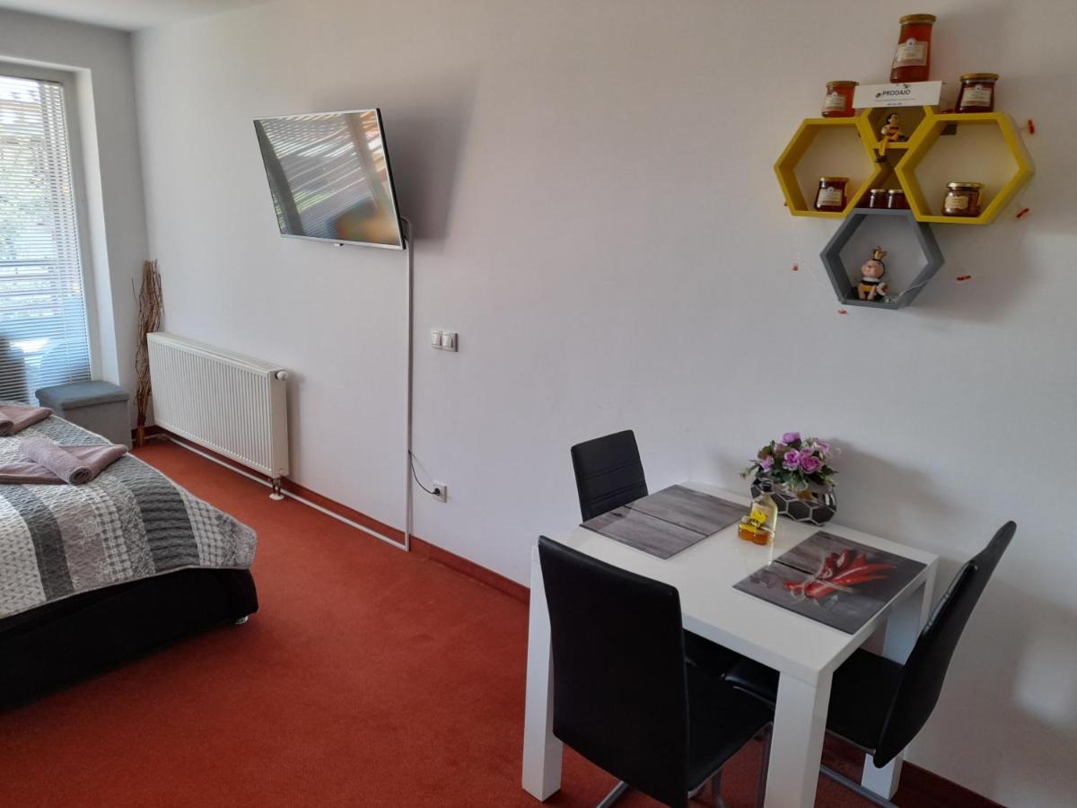 Honey Apartment Моравске-Топлице Экстерьер фото